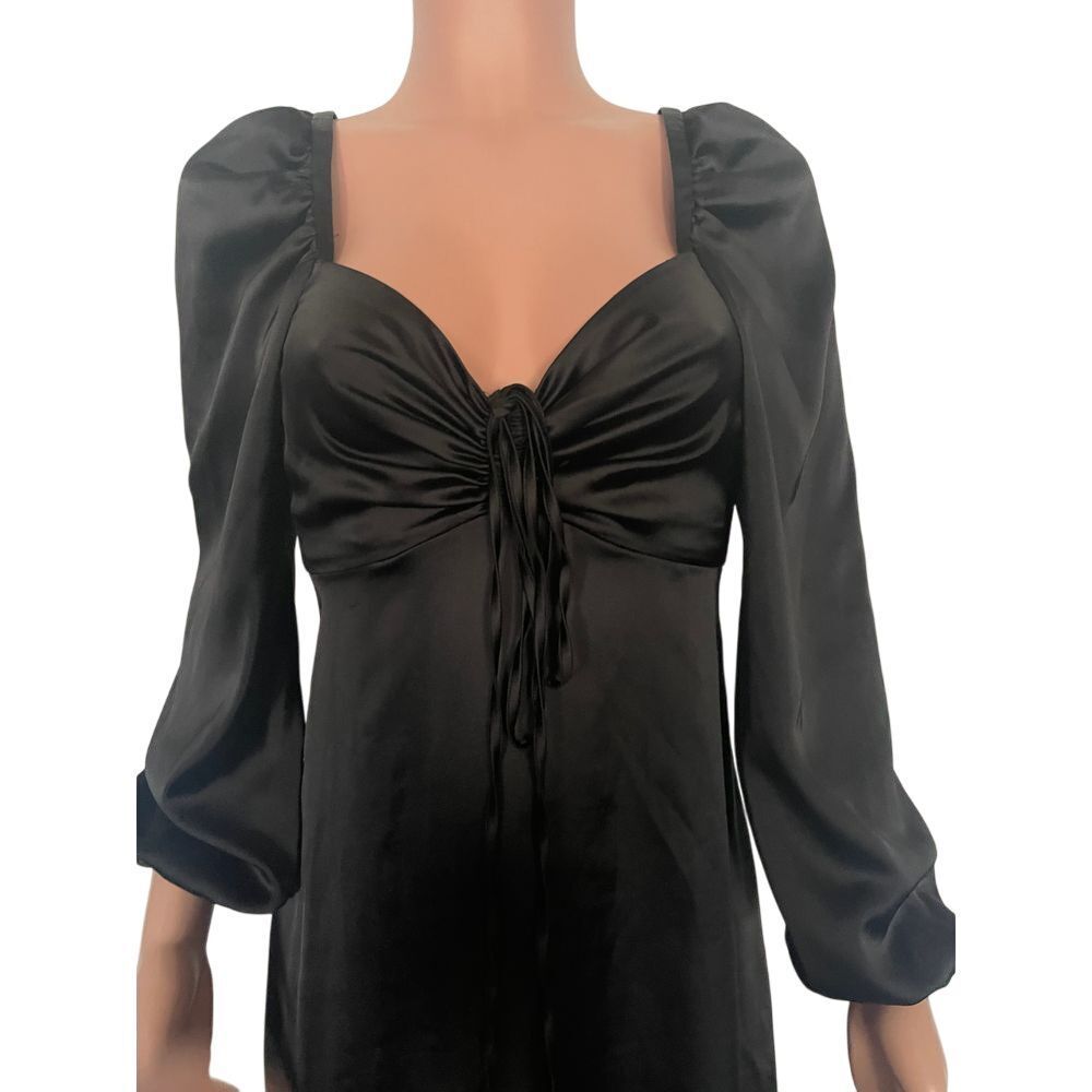 Antonio Melani SZ 0 black satiny dress, gathered front, long, sweetheart neck